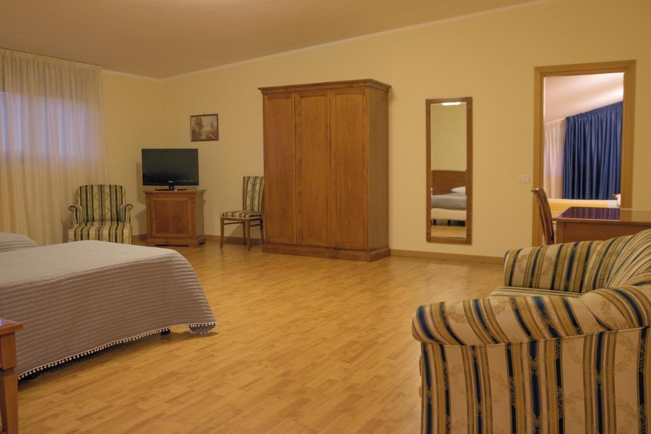 Ruggiero Park Hotel فالو ديلا لوكانيا المظهر الخارجي الصورة