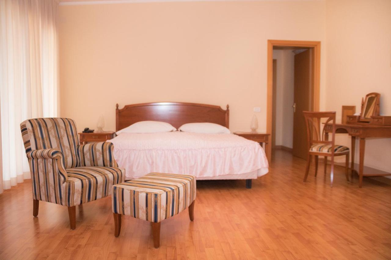 Ruggiero Park Hotel فالو ديلا لوكانيا المظهر الخارجي الصورة