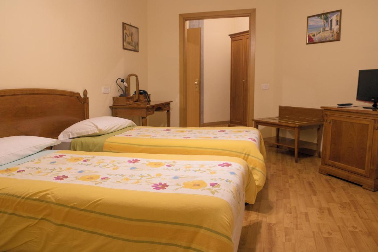 Ruggiero Park Hotel فالو ديلا لوكانيا المظهر الخارجي الصورة